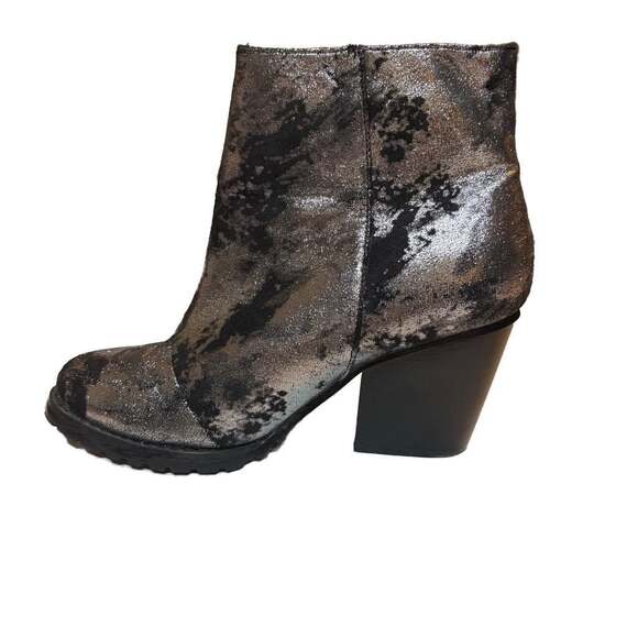 Olivia Miller Festival Footwear Bootie Metallic Tassels Fun Women’s Size 8 - Picture 2 of 11